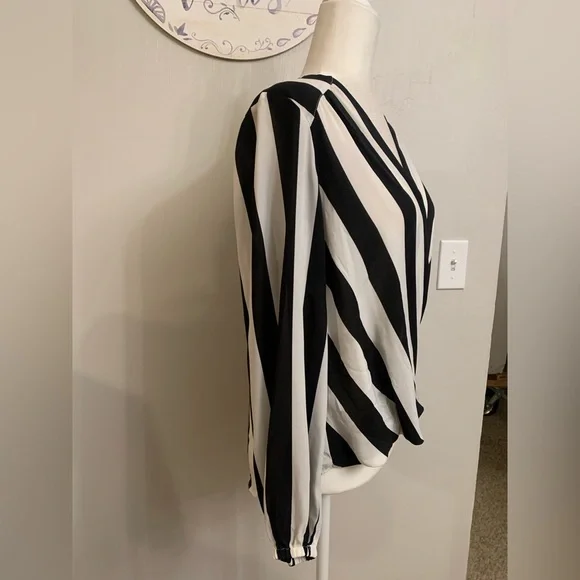 INC International Concepts Black and White Diagonal Stripe Blouse - Picture 3 of 5